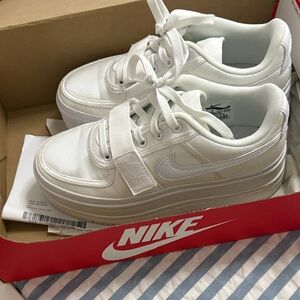 Nike Kids White Low-Top Strap & Lace Sneakers with Swoosh